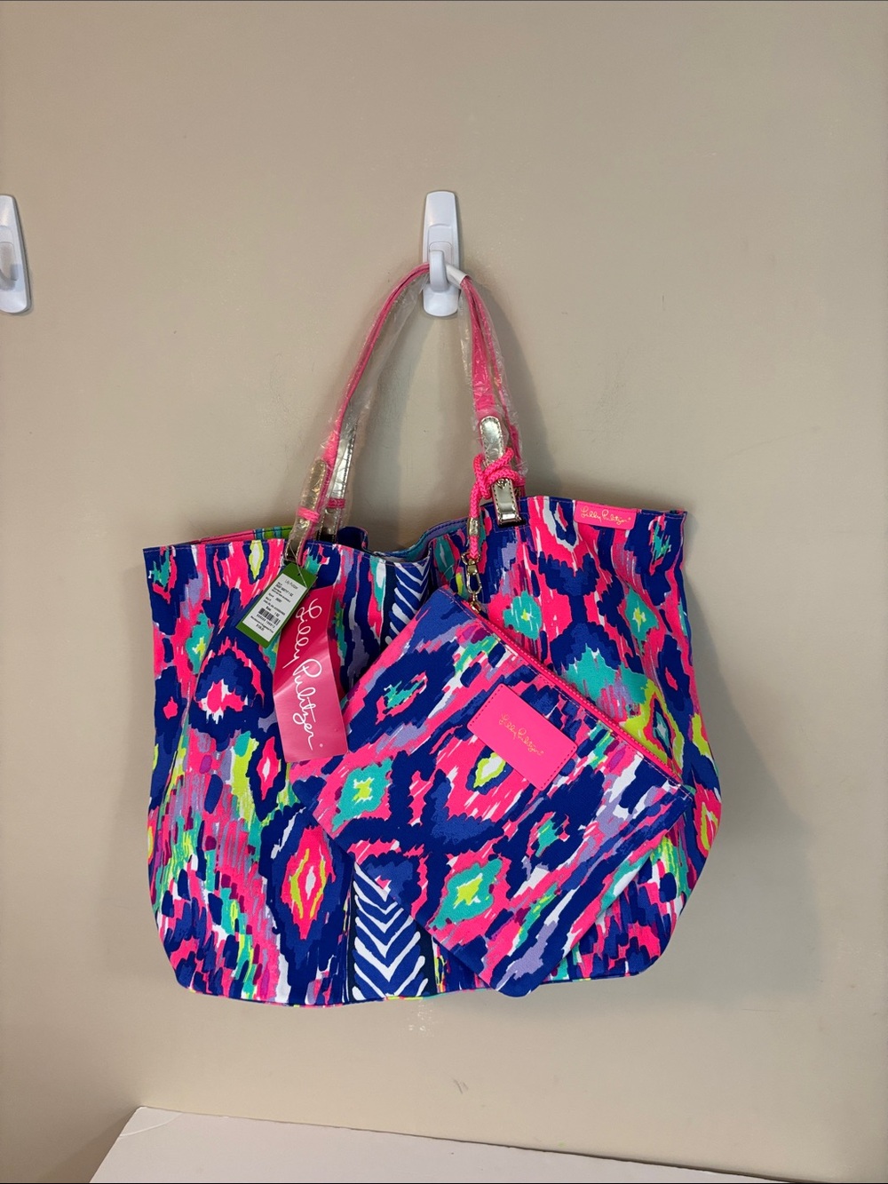 Lilly Pulitzer Beach Bathers Reversible Tote and Pouch NWT - Picture 16 of 16